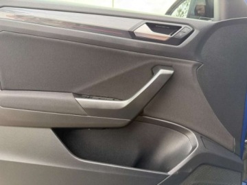 Volkswagen T-Roc I SUV 1.5 TSI ACT 150KM 2021 Volkswagen T-Roc 1.5TSI 150KM Premium DSG Kamera NiskiPrzebieg ACC ASO Sal, zdjęcie 10