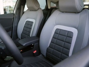 Citroen C4 IV 2025 Od ręki - Business 1.2 eDCT6 136KM / Pakiet Zimowy, zdjęcie 3