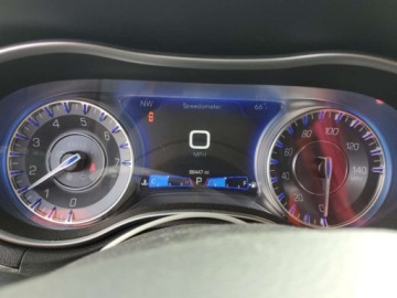 Chrysler 300C II 2022 Chrysler 300 2022r., Touring, 3.6L, od ubezpieczalni 3.6 Benzyna 296KM, zdjęcie 8