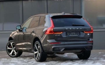 Volvo XC60 II 2023 Volvo XC 60 Volvo XC 60 T6 AWD Plug-In Hybrid R-Design 2.0 Hybryda Plug-in, zdjęcie 4