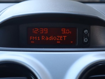 Opel Corsa D Hatchback 5d Facelifting 1.2 Twinport ECOTEC 70KM 2013 Opel Corsa 1.2 , Klima, zdjęcie 14