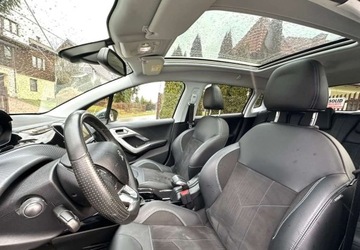 Peugeot 2008 I SUV Facelifting 1.2 PureTech 110KM 2018 Peugeot 2008 Peugeot 2008 PureTech 110 StopampStart Crossway 1.2 Benzyna, zdjęcie 14
