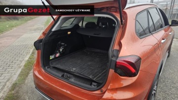 Fiat Tipo II Station Wagon Facelifting 1.5 Hybrid 130KM 2023 Fiat Tipo KOMBI SERIA 3 1.5 130 KM Hybrid Cross Leasing od 102%, zdjęcie 9