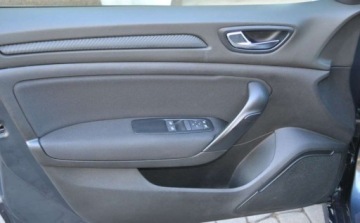 Renault Megane IV Hatchback 5d 1.2 Energy TCe 100KM 2017 Renault Megane Renault Megane ENERGY TCe 100 INTENS 1.2 Benzyna 100KM, zdjęcie 20