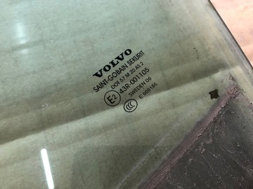 LEVÝ SKLO (OKNO) PŘEDNÍ DVEŘE VOLVO V50 2004-2007