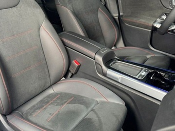 Mercedes GLB SUV Facelifting 2.0 220 190KM 2025 MERCEDES-BENZ GLB 220 4-Matic AMG Line 2.0 (190KM) 2025, zdjęcie 4