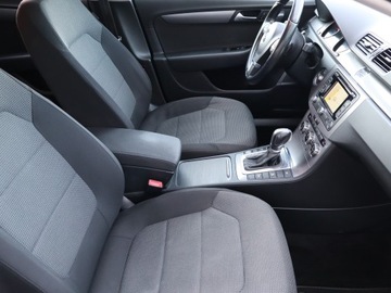 Volkswagen Passat B7 Limousine 2.0 TDI CR DPF BlueMotion 140KM 2014 VW Passat 2.0 TDI, Salon Polska, Serwis ASO, zdjęcie 8