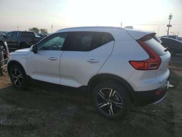 Volvo XC40 2023 Volvo XC 40 2023 VOLVO XC40 PLUS 2.0 Benzyna 247KM, zdjęcie 1