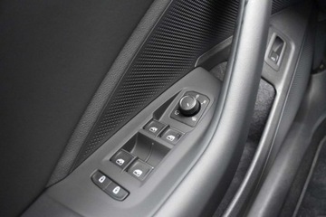 Volkswagen Passat B8 Variant Facelifting 2.0 TDI SCR 150KM 2025 Volkswagen Passat Variant 2.0TDI DSG 150KM Elegance HAK IQ.Drive 17 Sporto, zdjęcie 25