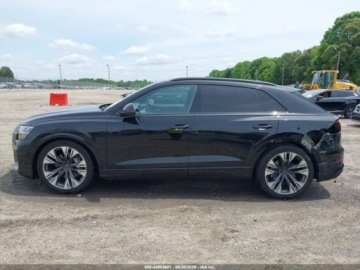 Audi Q8 2024 Audi Q8 Prestige 55 Tfsi Quattro 2024 3.0 Benzyna 335KM, zdjęcie 1