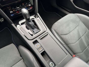 Volkswagen Arteon Shooting Brake R 2.0 TSI 320KM 2024 Volkswagen Arteon Shooting Brake R 4Motion DCC ACC Kamery 360 HarmanKardon, zdjęcie 17