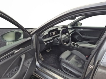 Skoda Superb IV Liftback 2.0 TDI 193KM 2025 Skoda Superb Sportline 2,0 TDI 142 kW 7-biegowa DSG 4x4 Canton Graphite DC, zdjęcie 5