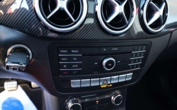 Mercedes Klasa B W246 Sports Tourer Facelifting 1.6 200 156KM 2016 Mercedes-Benz Klasa B Mercedes-Benz Klasa B 200 UrbanStyle Edition 1.6, zdjęcie 13