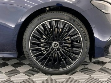 Mercedes Klasa E W214 Sedan 2.0 220d 197KM 2025 220 d 4-Matic AMG Sedan 2.0 (197KM) 2025, zdjęcie 9