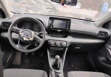 Toyota 2022 Toyota Yaris 2022r, 1.0 Benzyna LPG. Uszkodzony. Poobijany. VAT 23 brutto, zdjęcie 5