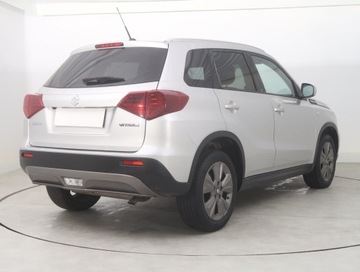 Suzuki Vitara III SUV Facelifting 1.0 BoosterJet 111KM 2019 Suzuki Vitara 1.0 BoosterJet, Salon Polska, zdjęcie 4