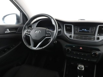 Hyundai Tucson III SUV 1.7 CRDI 115KM 2015 Hyundai Tucson klimatyzacja pdc grzane fotele, zdjęcie 15
