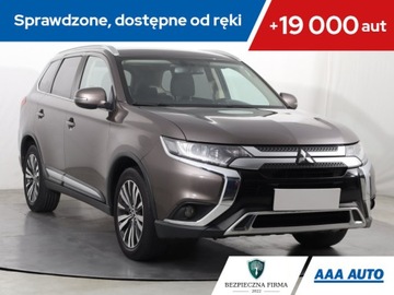 Mitsubishi Outlander III SUV Facelifting 2017 2.0 150KM 2019 Mitsubishi Outlander 2.0, Salon Polska, 4X4