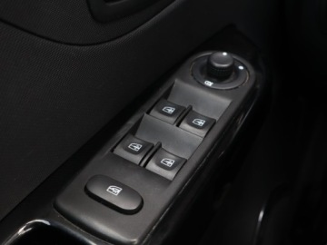 Renault Captur I Crossover 0.9 Energy TCe 90KM 2013 Renault Captur 0.9 TCe, Salon Polska, zdjęcie 16