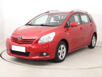 Toyota Verso Minivan 2.0 D-4D 126KM 2011 Toyota Verso 2.0 D-4D, Salon Polska, zdjęcie 1