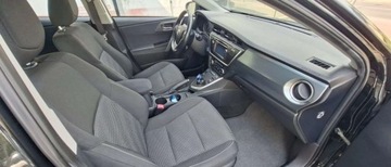 Toyota Auris II 2013 Toyota Auris Toyota Auris 1.8 Hybryda 99KM, zdjęcie 6