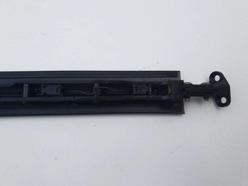 BMW E93 НАКЛАДКА НА КРЫШУ ЛЕВАЯ 7128745