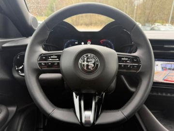 Alfa Romeo Junior SUV 1.2 Hybrid 145KM 2026 ALFA ROMEO Junior Ibrida Suv 1.2 (145KM) 2026, zdjęcie 6