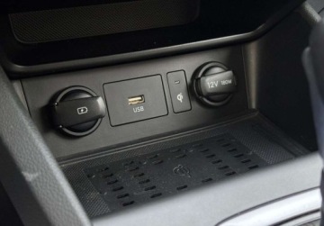 Hyundai Kona I Crossover Facelifting 1.6 T-GDI 198KM 2021 Hyundai Kona 1.6 T-GDI 198KM 7DCT AWD Premium Pakiet Leather LED SalonPL S, zdjęcie 14