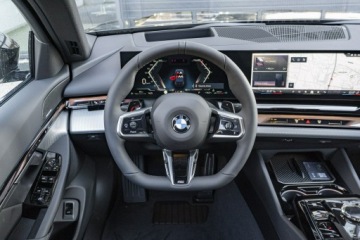 BMW Seria 5 G90-91 2026 BMW 540 xDrive Limuzyna - DEMO, zdjęcie 17