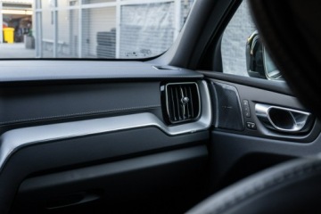 Volvo XC60 II Crossover Plug-in Facelifting 2025 2.0 T8 Plug-in hybrid 455KM 2026 Volvo XC 60 Ultra Black Edition T8 AWD plug-in, zdjęcie 21