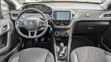 Peugeot 2008 I SUV Facelifting 1.2 PureTech 82KM 2016 Peugeot 2008 1.2i ZAREJESTROWANY Bezwypadkowy, zdjęcie 24