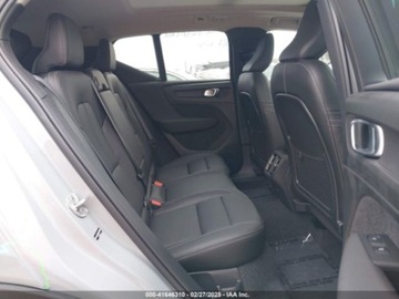 Volvo XC40 2025 Volvo XC 40 Plus Bright Theme 2025 2.0l 2.0 Benzyna 247KM, zdjęcie 13