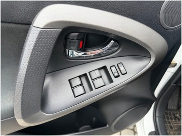 Toyota RAV4 III MPV Facelifting 2.2 D-4D 150KM 2011 Toyota RAV 4, zdjęcie 25