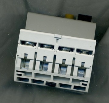 ВЫКЛЮЧАТЕЛЬ остаточного тока 4P 63A EATON 236780