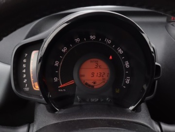 Toyota Aygo II Hatchback 3d Facelifting 1.0 VVT-i 72KM 2019 Toyota Aygo 1.0 VVT-i, Klima, Tempomat, Parktronic, zdjęcie 10