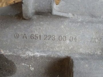 MERCEDES E TŘÍDA W212 2.2 CDI FACELIFT UCHYCENÍ DRŽÁK MOTORU A6512230004