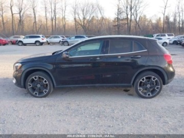 Mercedes GLA I 2019 Mercedes-Benz GLA 2019r., 250, od ubezpieczalni 2.0 Benzyna 209KM, zdjęcie 3