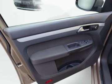 Volkswagen Touran II 1.4 TSI 140KM 2015 Volkswagen Touran Faktura VAT Banzyna Parkowanie 1.4 Benzyna 140KM, zdjęcie 9