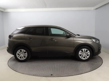 Peugeot 3008 II Crossover 1.2 PureTech 130KM 2019 Peugeot 3008 1.2 PureTech, Navi, Klima, zdjęcie 5