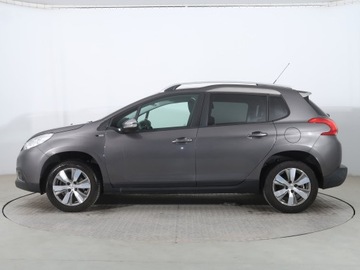 Peugeot 2008 I SUV Facelifting 1.2 PureTech 110KM 2016 Peugeot 2008 1.2 PureTech, Salon Polska, zdjęcie 2