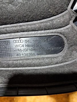 AUDI A4 B9 2,0 TDI KRYT NA MOTOR 04L103925P