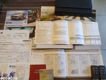 Volvo V60 I Kombi 2.4 D5 215KM 2011 Volvo V60 2,4 D5 215KM AWD 267tys.km, automat, navi, tempomat, sewisowany, zdjęcie 30