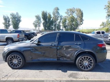 Mercedes GLC C253 2021 Mercedes-Benz GLC 300 4Matic Coupe 2021 2.0l 2.0 Benzyna 255KM, zdjęcie 2
