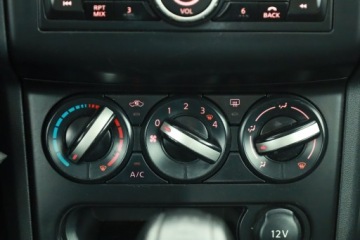 Nissan Qashqai I Crossover 1.6 115KM 2010 Nissan Qashqai 1.6, Klima, Tempomat, zdjęcie 9