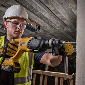 Комплект DCG405 DCH133 DCF620 2x5 Ач DEWALT DCK304P2