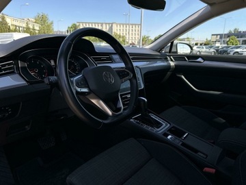 Volkswagen Passat B8 Variant Facelifting 2.0 TSI 190KM 2022 Volkswagen Passat OLEJ GRATIS | Tempomat | Smart L, zdjęcie 9
