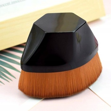 Кисть для жидкой основы, густая, мягкая жидкость. Единая косметическая кисть