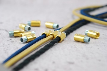 золотой металлический тросовый замок лофт-паук