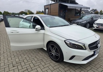 Mercedes Klasa A W176 Hatchback 5d Facelifting 180 122KM 2017 Mercedes-Benz Klasa A 1,6 Benzyna 122 KM GWARANCJA Zamiana Zarejestrowany, zdjęcie 19