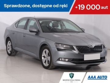Skoda Superb III Liftback 2.0 TDI 190KM 2017 Skoda Superb 2.0 TDI, Salon Polska, 187 KM, Xenon